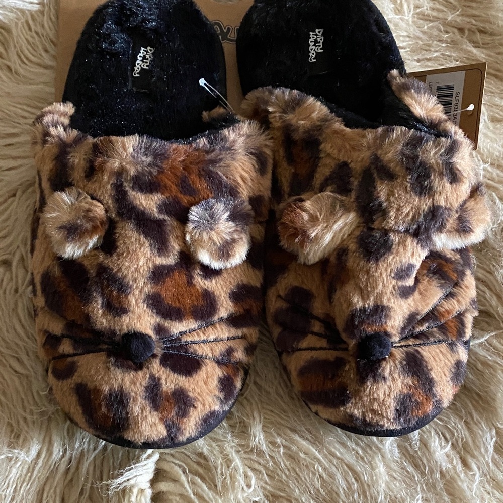 Leopard Print Fuzzy Slippers🐆😻🍒